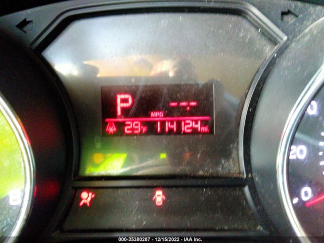 KNDMB5C11G6162952 KIA SEDONA LX