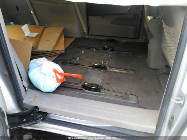 KNDMB5C11G6162952 KIA SEDONA LX