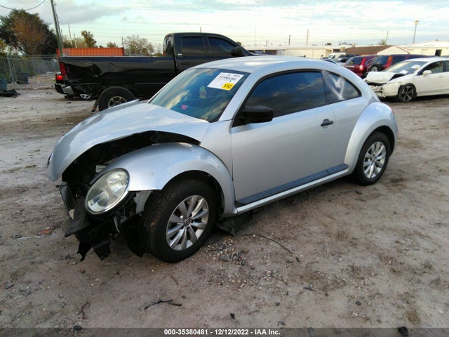 Volkswagen Beetle Coupe 2.5l Entry 2013 3VWFP7AT4DM628196 Image 2
