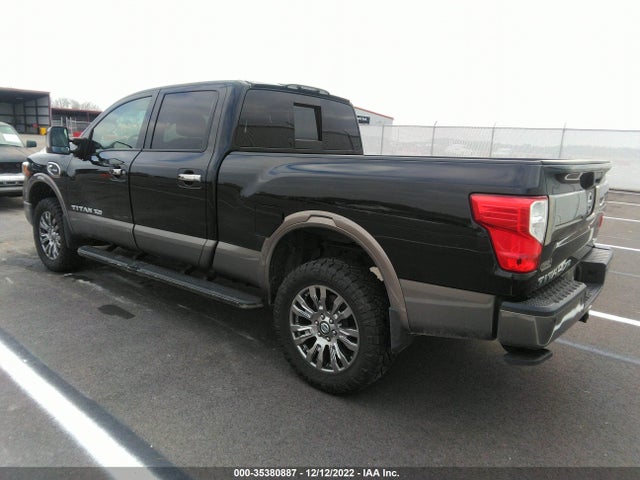 2017 Nissan Titan, VIN: 1N6BA1F45HN568021