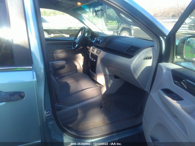 Volkswagen Routan S 2009 2V8HW44199R608103 Image 6