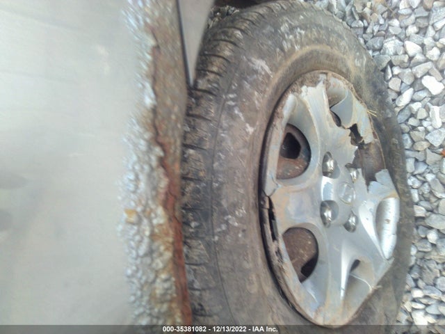 2005 HYUNDAI ACCENT GLS VIN: KMHCG45C65U583432