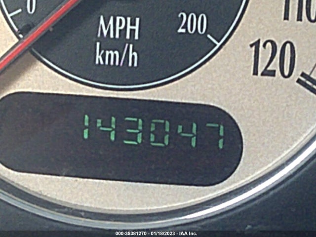 2002 CHRYSLER TOWN & COUNTRY LIMITED VIN: 2C8GP64L22R598830