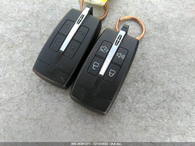 Lincoln MKS 2010 1LNHL9ER0AG603542 Image 3