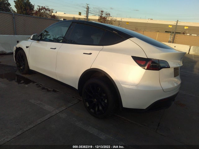 Tesla Model Y 2022 7SAYGDEE1NF558848 Image 4