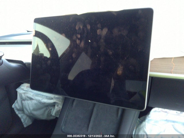 Tesla Model Y 2022 7SAYGDEE1NF558848 Image 8