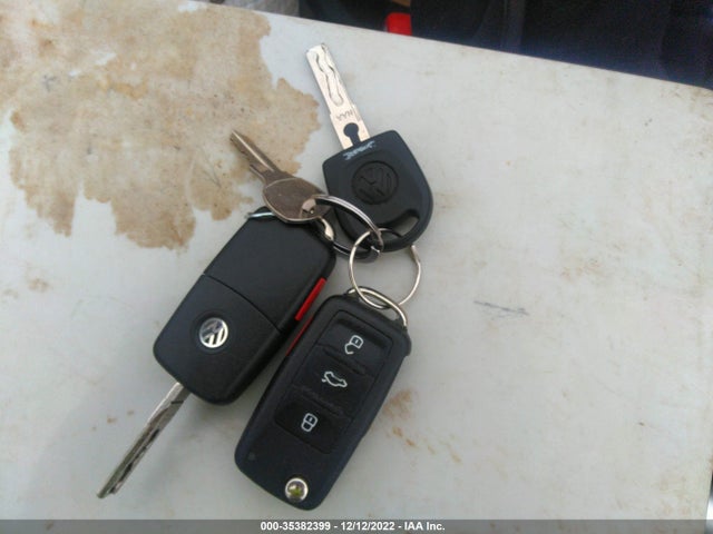 2010 VOLKSWAGEN EOS KOMFORT VIN: WVWBA7AH9AV014485