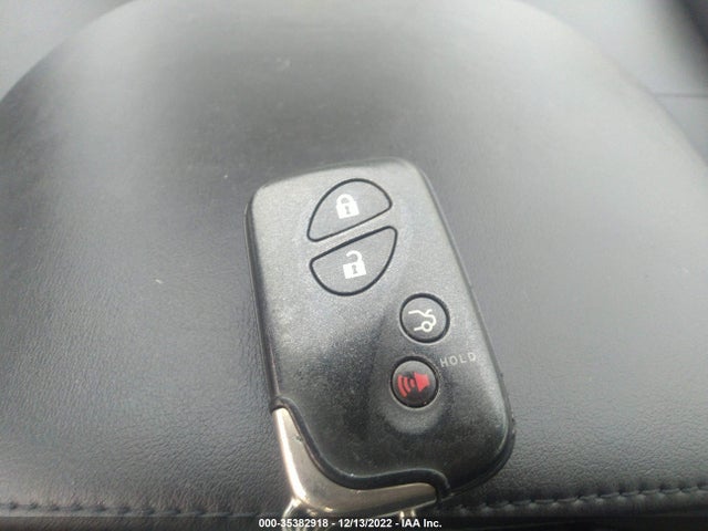 Lexus HS 250H 2010 JTHBB1BA4A2011120 Image 3