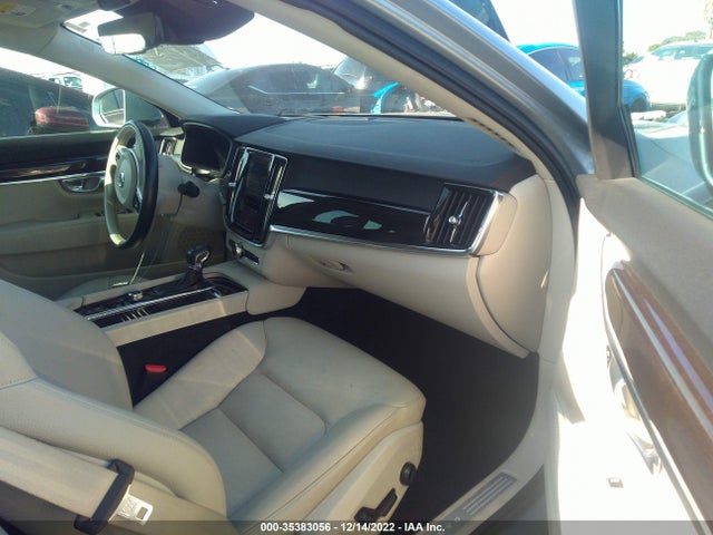 2018 Volvo S90, VIN: LVY992MK1JP025673