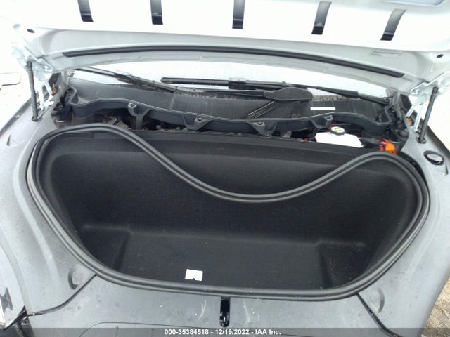 2022 Tesla Model X, VIN: 7SAXCAE51NF346330