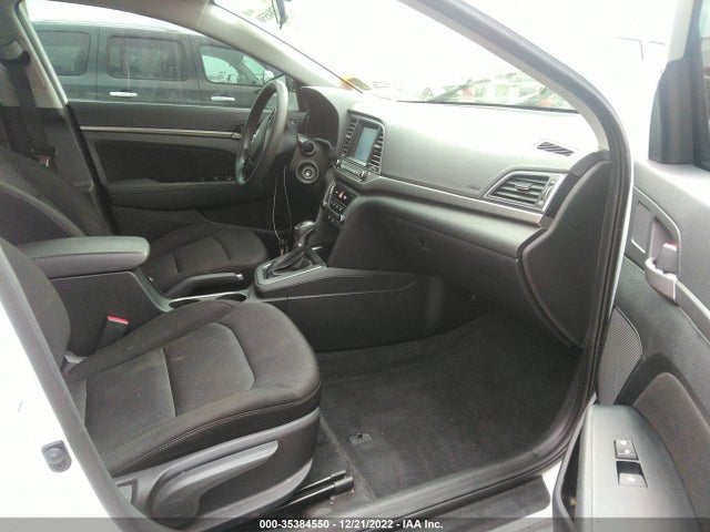 2018 HYUNDAI ELANTRA SEL VIN: 5NPD84LF4JH330181