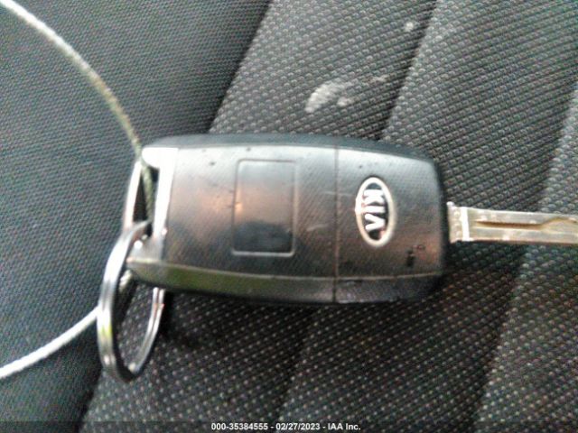 KNDPB3ACXF7733630 KIA Sportage Lx