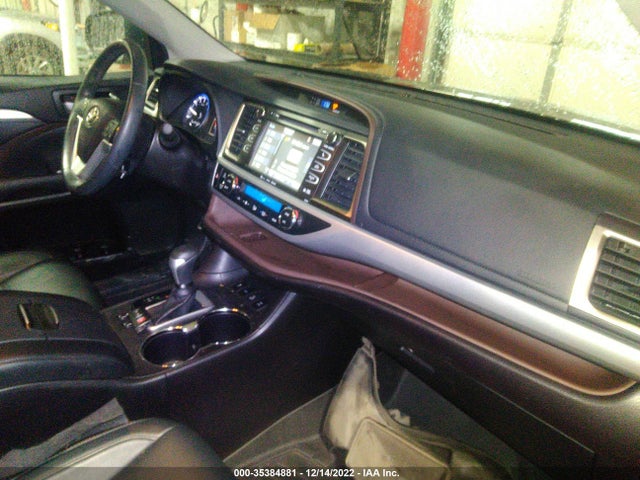 2016 Toyota Highlander, VIN: 5TDJKRFH0GS300905
