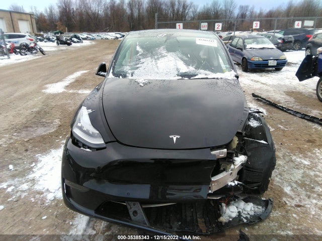 Tesla Model Y Long Range 2021 5YJYGDEE7MF084285 Image 4