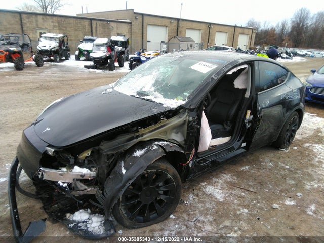 Tesla Model Y Long Range 2021 5YJYGDEE7MF084285 Image 2