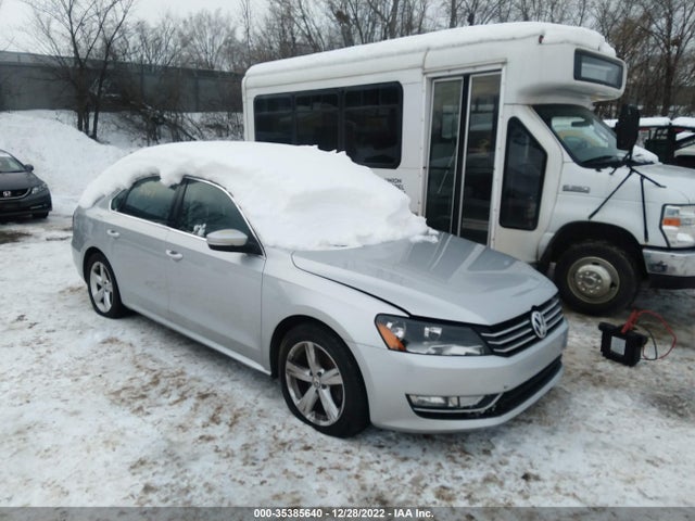Volkswagen Passat 1.8t Limited Edition 2015 1VWAT7A30FC089649 Image 1