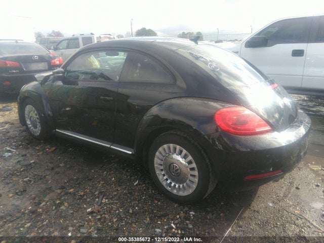 2013 VOLKSWAGEN BEETLE COUPE 2.5L W/SUN VIN: 3VWJP7AT5DM689325