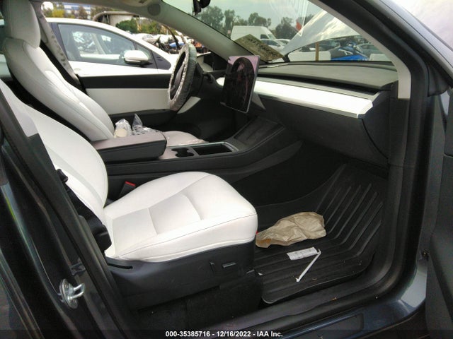 Tesla Model Y 2022 7SAYGDEE6NF352022 Image 5