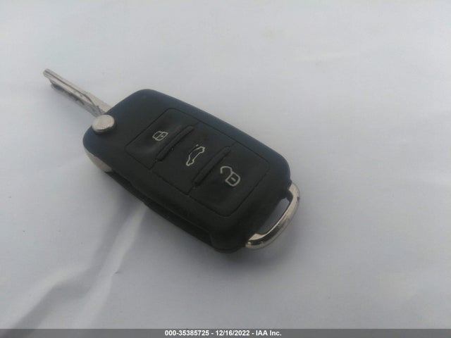 1VWBM7A3XCC082947 Volkswagen Passat Se W/sunroof & Nav