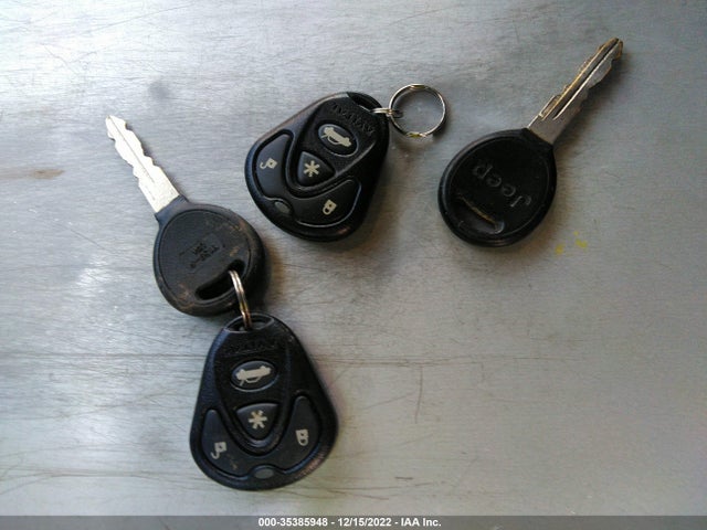 2002 JEEP LIBERTY SPORT VIN: 1J4GL48K72W261963