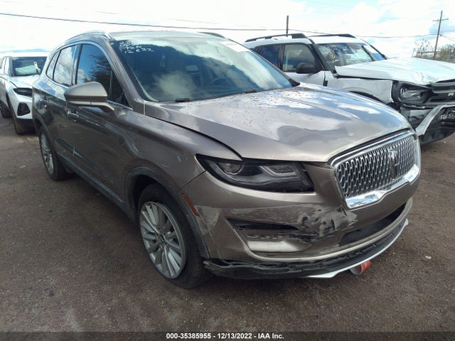 Lincoln Mkc Standard 2019 5LMCJ1C9XKUL03656 main image