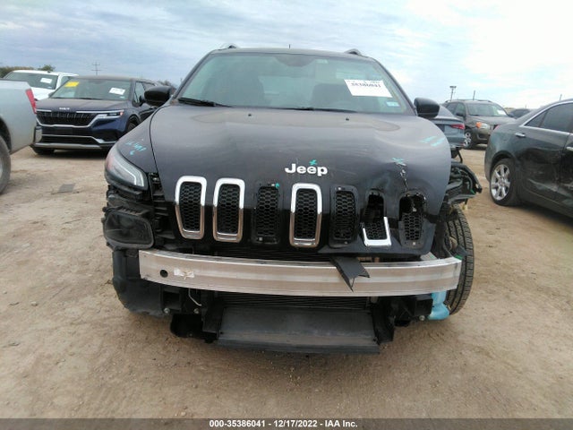 Jeep Cherokee Latitude Plus 2018 1C4PJLLB4JD573875 Image 8