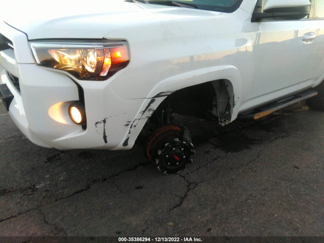 2020 Toyota 4Runner, VIN: JTEBU5JR3L5771577