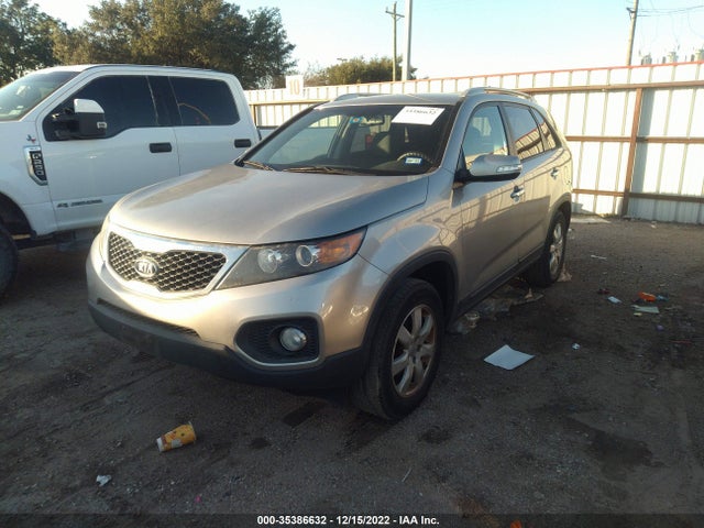 2013 KIA SORENTO LX VIN: 5XYKT3A68DG423610