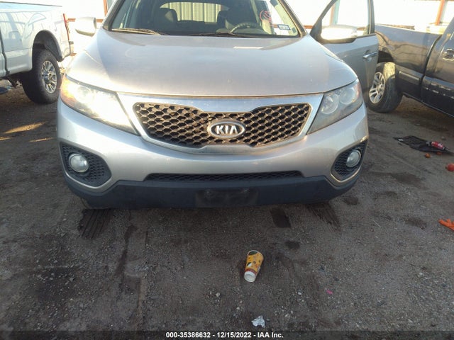2013 KIA SORENTO LX VIN: 5XYKT3A68DG423610