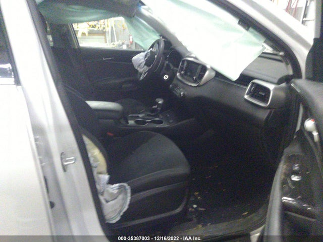 2019 Kia Sorento, VIN: 5XYPGDA39KG529986