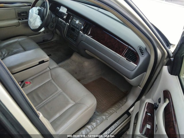 Lincoln Town Car 2010 2LNBL8CV3AX618806 Image 6