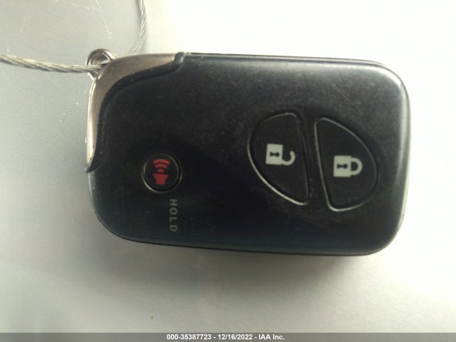 Lexus CT 200H 2012 JTHKD5BH9C2066647 Image 3