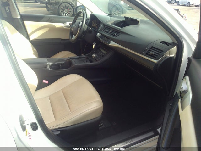 Lexus CT 200H 2012 JTHKD5BH9C2066647 Image 6