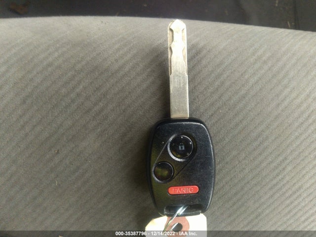 2010 HONDA CIVIC SDN LX VIN: 19XFA1F52AE077008