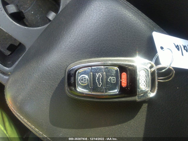 Audi A4 2.0t Premium Plus 2011 WAUEFAFL6BN014242 Image 3