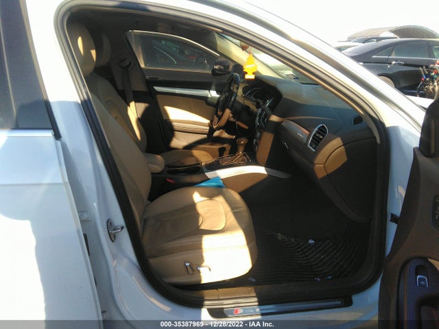 2015 Audi A4, VIN: WAUFFAFL5FN017255