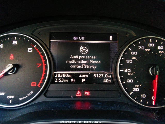 2017 Audi A4, VIN: WAUANAF43HN038842