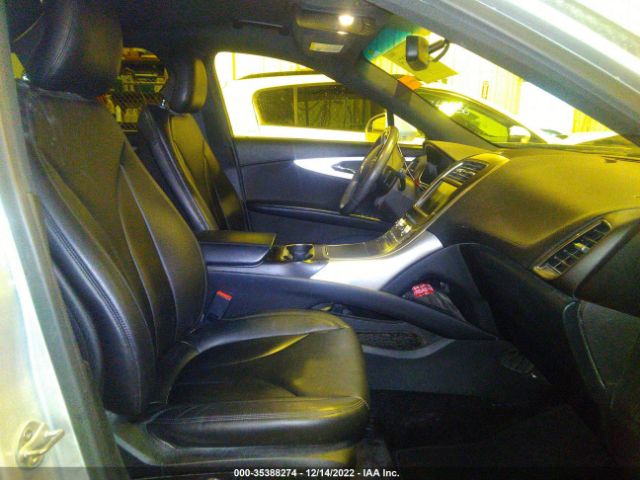 2LMTJ6JR7GBL20483 Lincoln Mkx Premiere