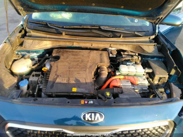 KNDCB3LC2K5316990 KIA NIRO LX