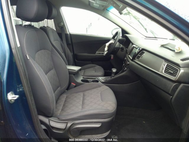 KNDCB3LC2K5316990 KIA NIRO LX
