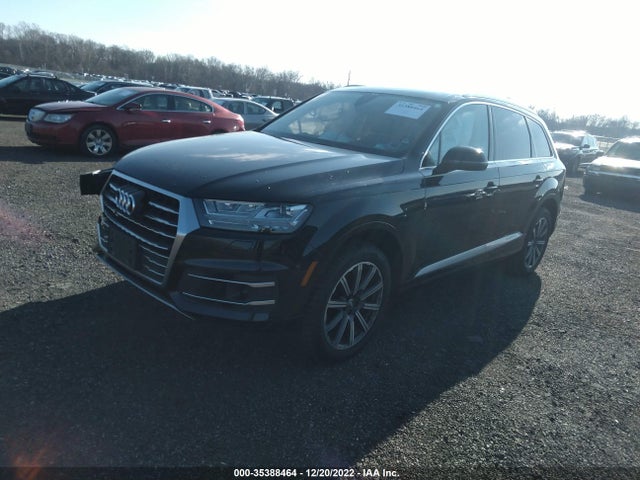 Audi Q7 2017 WA1VAAF79HD027659 Image 2
