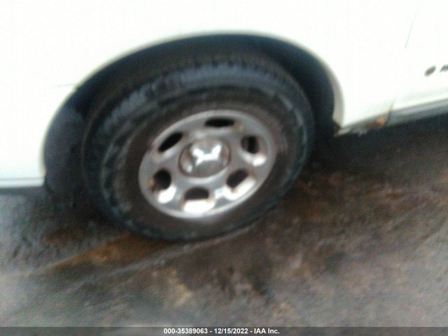 2000 LINCOLN NAVIGATOR VIN: 5LMPU28A5YLJ06927