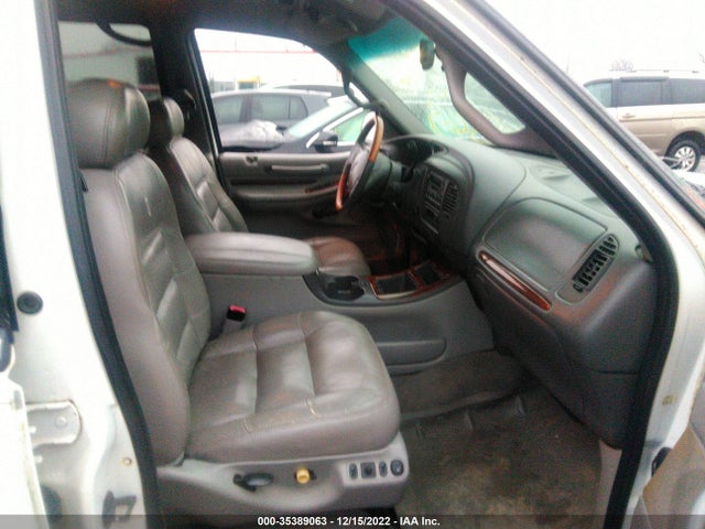 Lincoln Navigator 2000 5LMPU28A5YLJ06927 Image 10