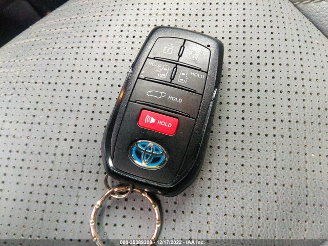 2022 Toyota Sienna, VIN: 5TDZSKFC7NS047206