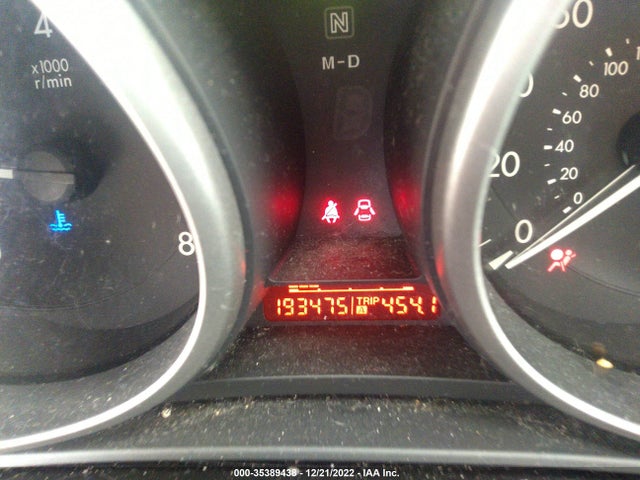 2011 MAZDA MAZDA3 VIN: JM1BL1VF5B1418862