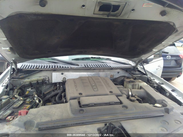 Lincoln Navigator 2011 5LMJJ2H50BEJ07075 Image 10