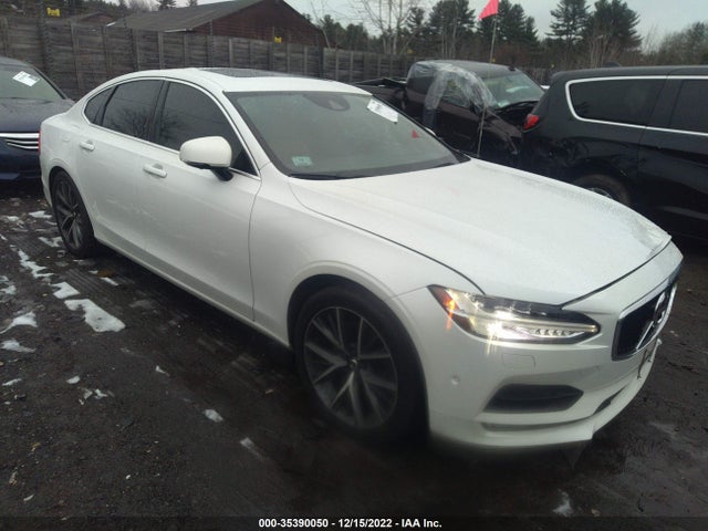 2017 Volvo S90, VIN: YV1A22MK6H1015950