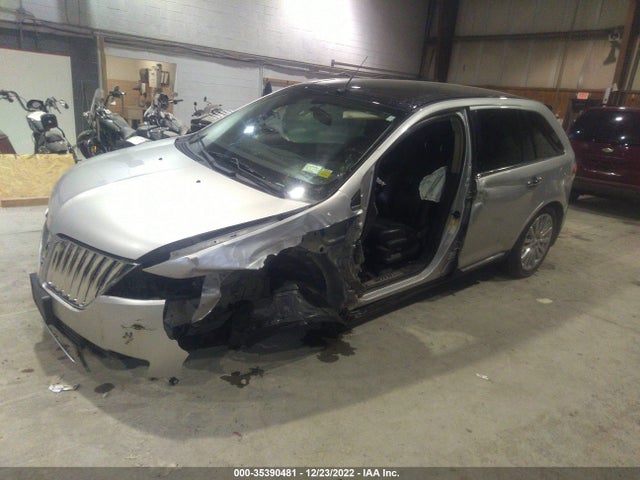 Lincoln MKX 2011 2LMDJ8JK2BBJ26469 Image 2