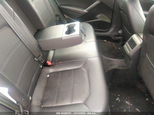 1VWDT7A3XHC012674 Volkswagen Passat R-line W/comfort Pkg