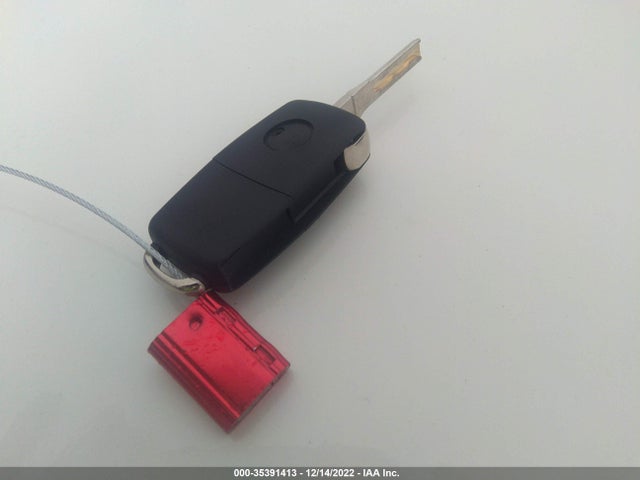 Volkswagen New Beetle 2002 3VWCB21C62M422508 Image 3